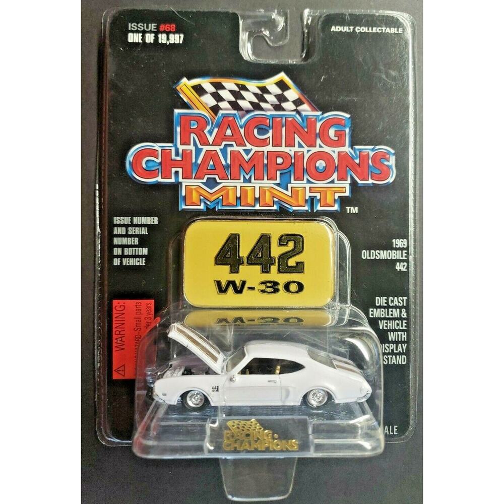 1996 Racing Champions Mint-1969 Oldsmobile 442 #68 White 1:58 HW3